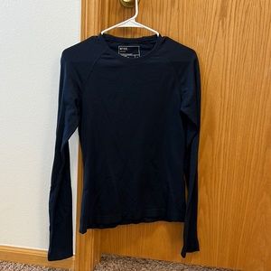 Small salta figs under-scrub shirt.